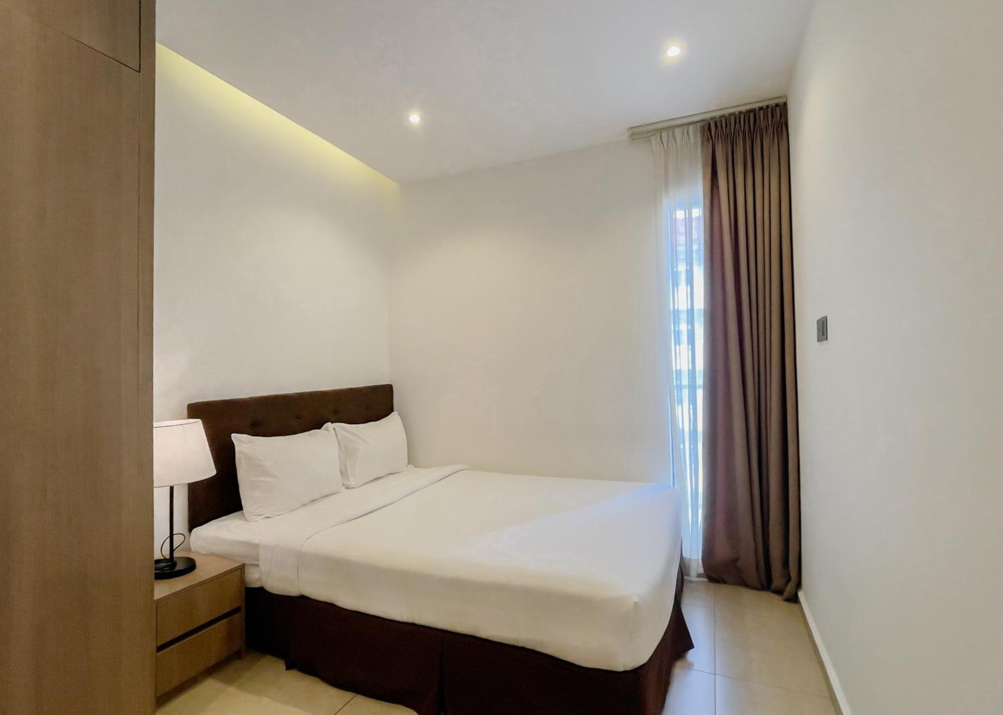 Residence 105 Hotel And Apartment Phnom Penh Room photo