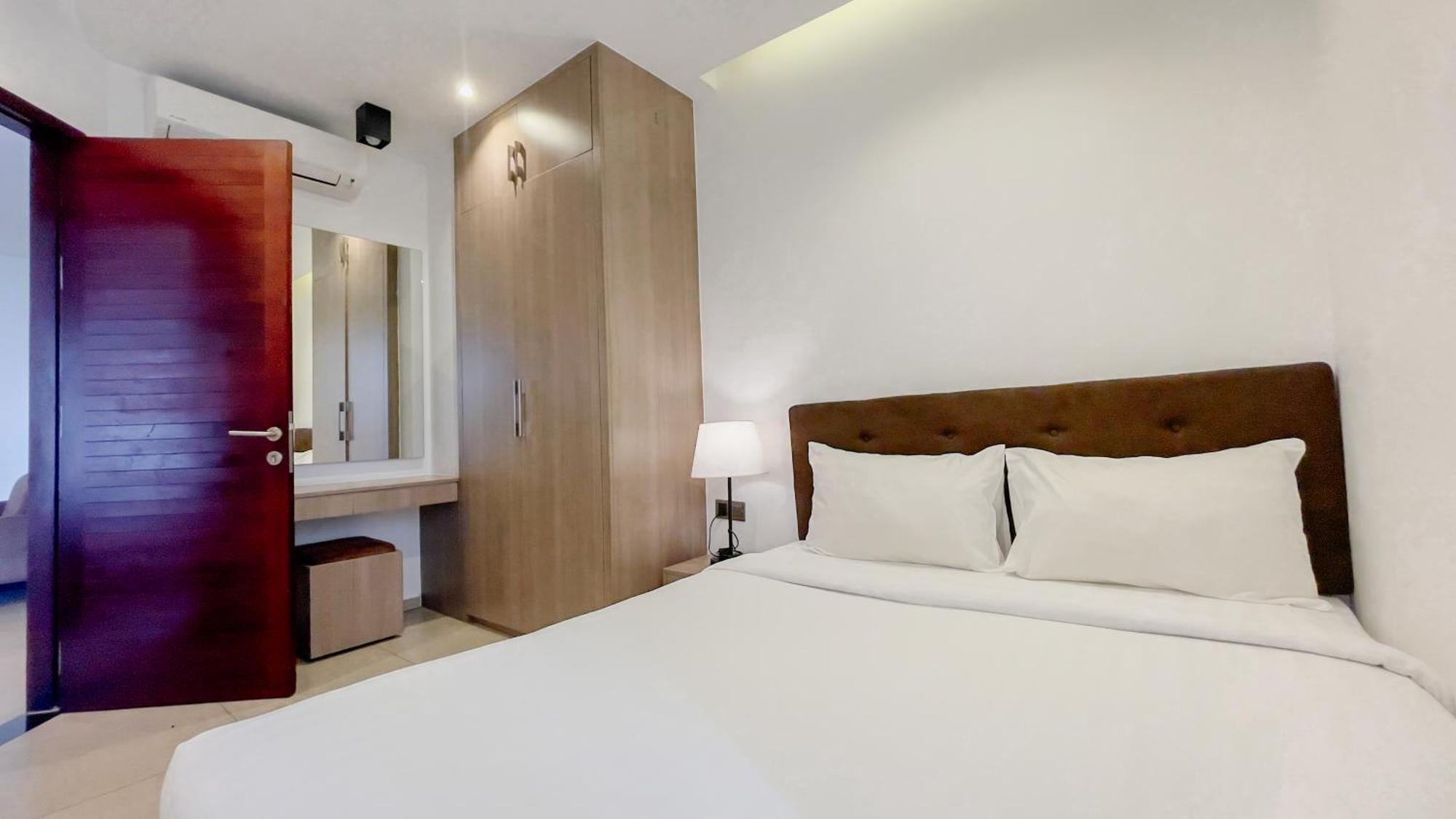 Residence 105 Hotel And Apartment Phnom Penh Room photo